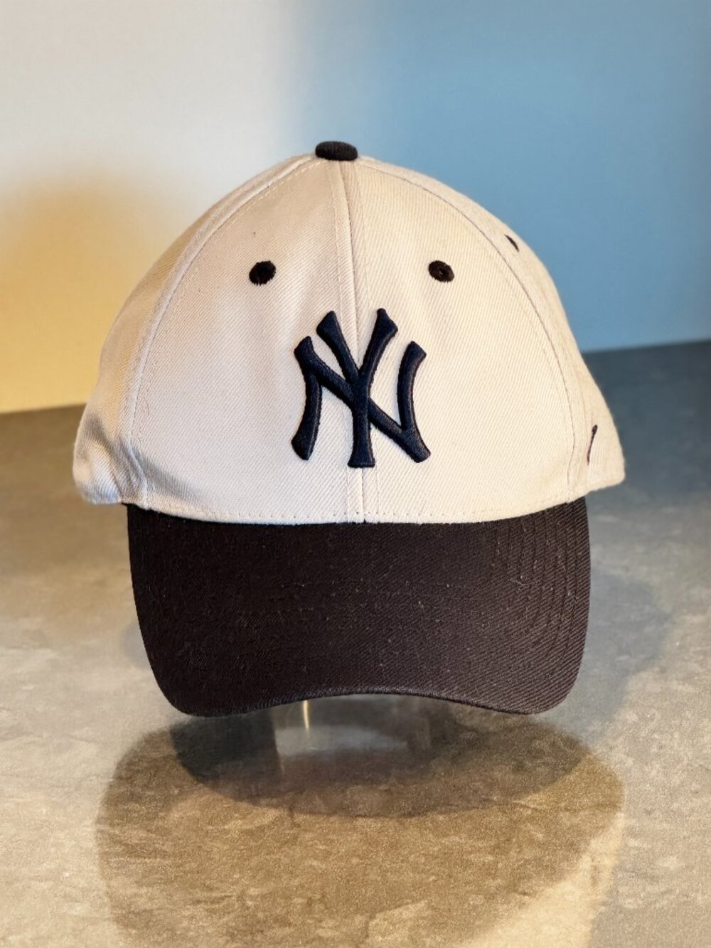 47 Brand New York Yankees Two Tone Strapback Hat White Navy Unisex